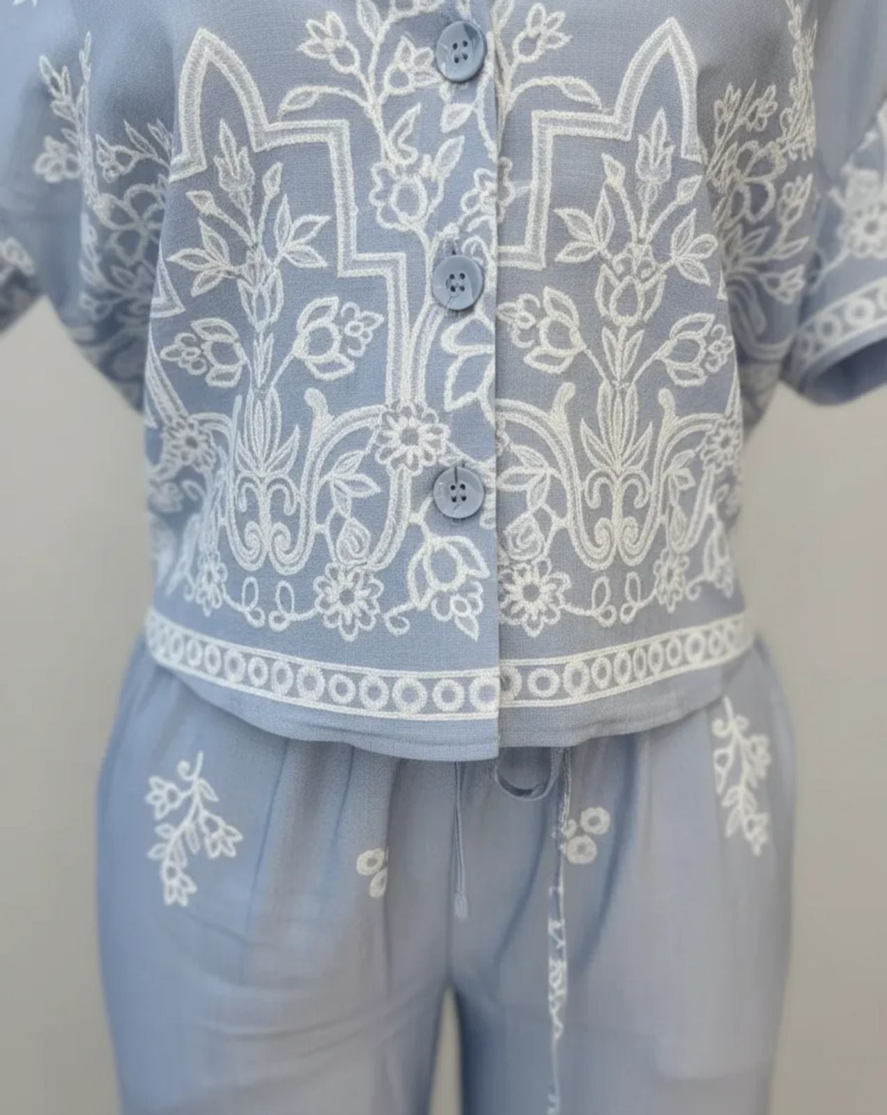 Conjunto de Dama Camisa y Pantalon